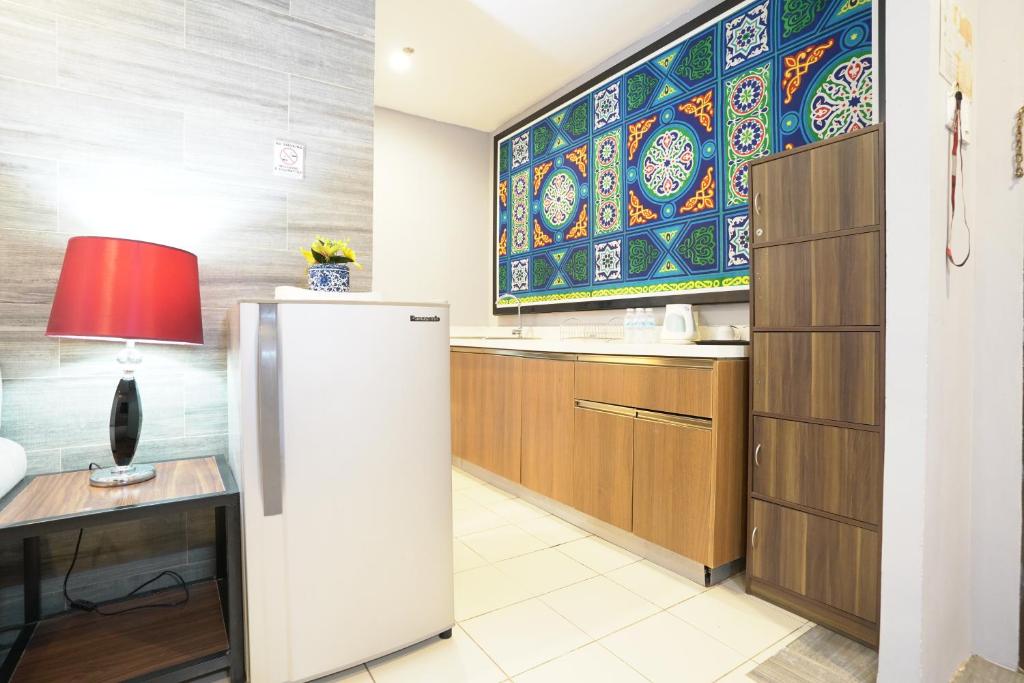 Kitchen, Uncle Toms Cabin Hotel in Cebu