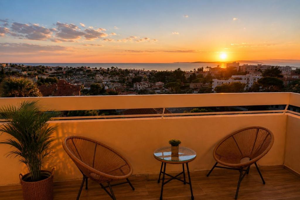 Vue mer panoramique, entièrement rénové, parking - 1