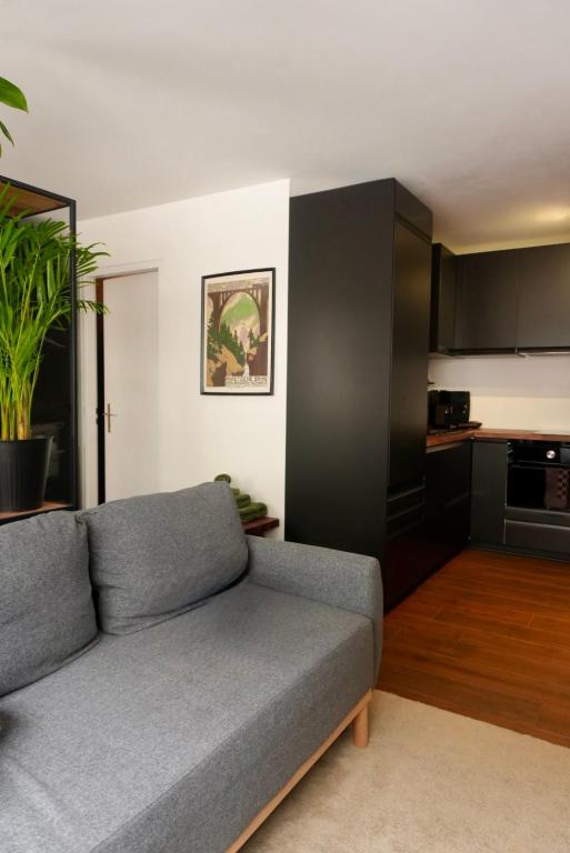 HappyLaax - Elegant Design Studio with Pool, Sauna, and Private Parking - 3