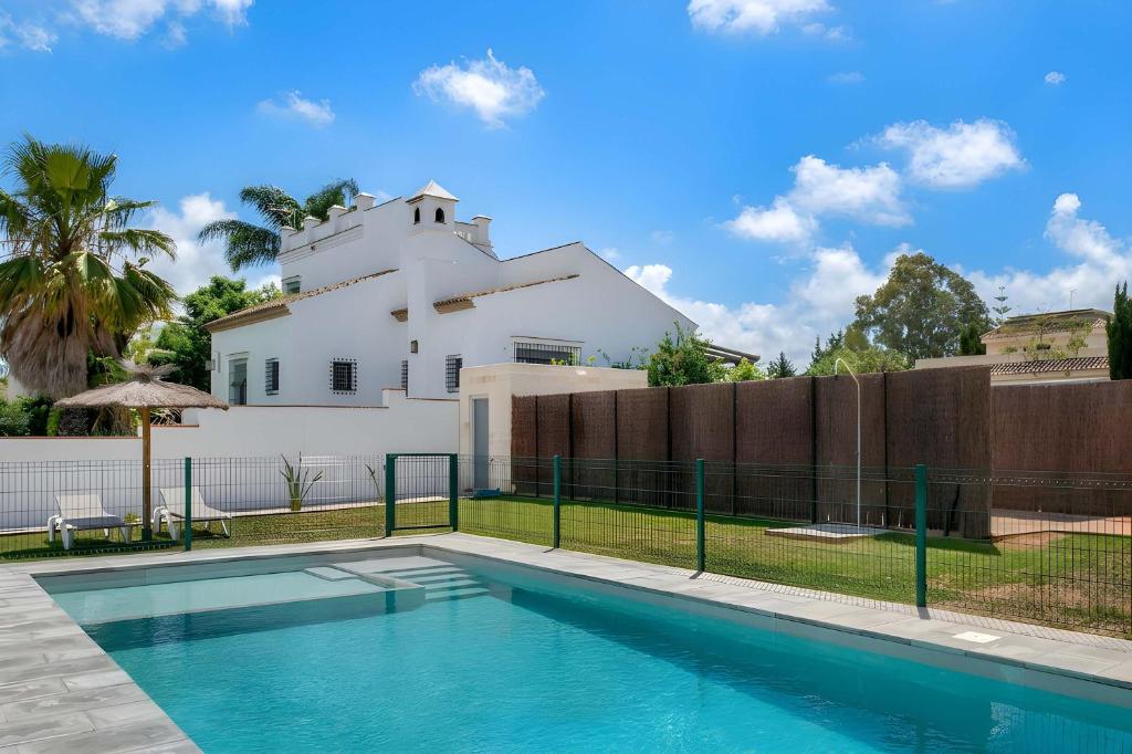 Apartamento con piscina compartida a 2 km de las playa - 1