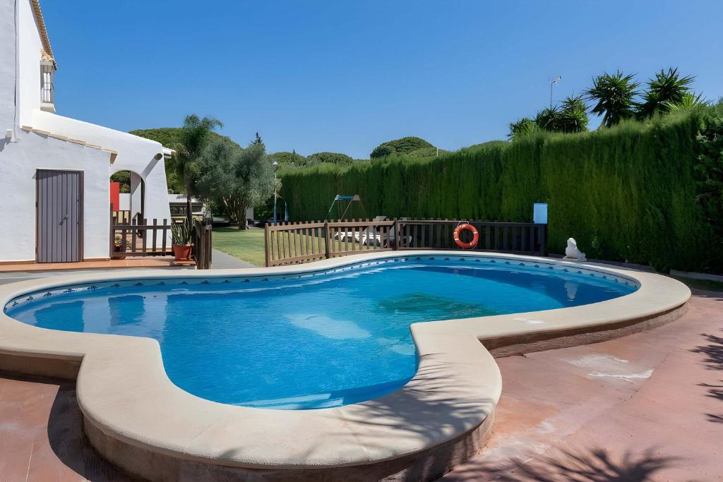 Apartamentos con piscina compartida WIFI y parking - 2