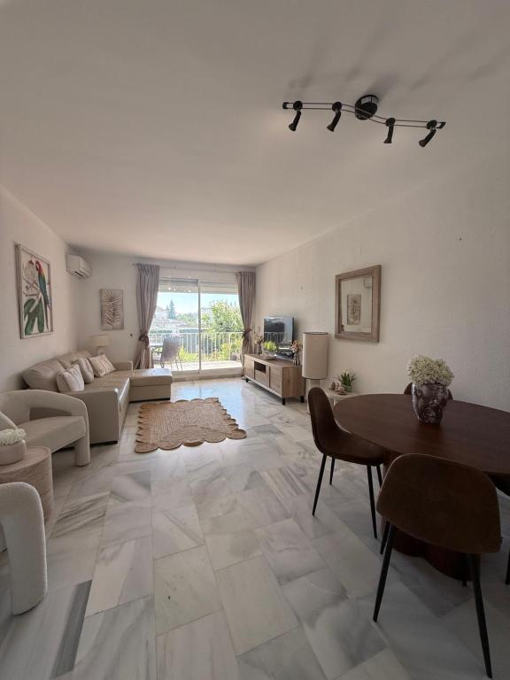 Garden apartment south facing 2 beds Benavista, Sun Gardens - 1