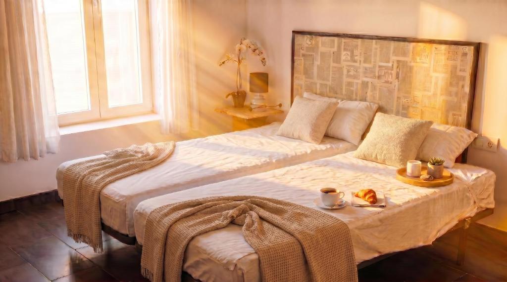 Bright 2BR home with double patio Macarena - 2