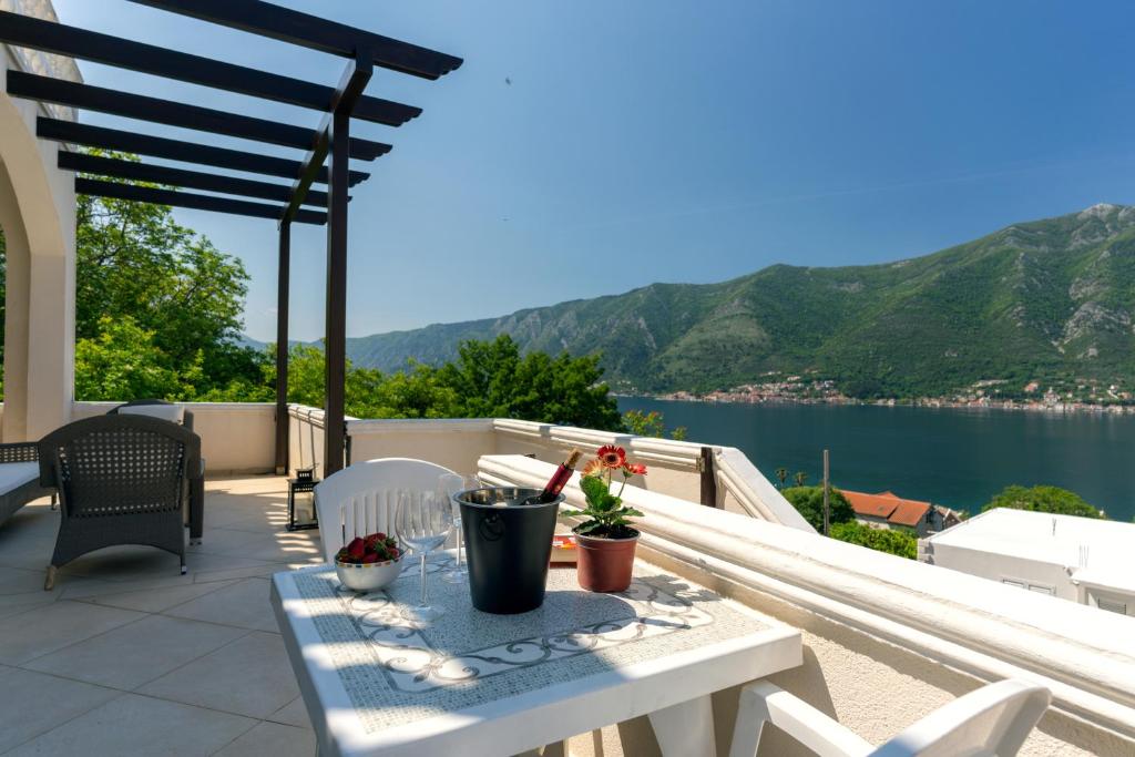 Boka bay apartments with pool - 2
