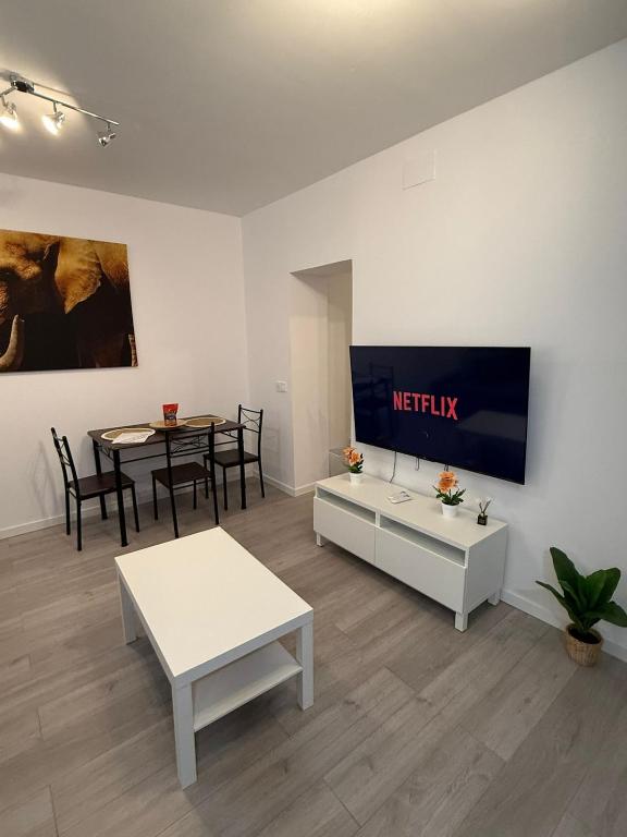 Apartment in Estrecho Lope de Haro Street - 4