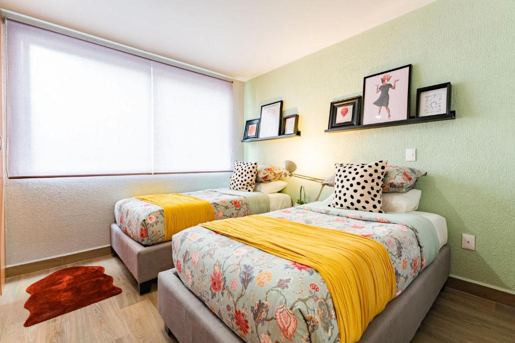 NEW Exciting Roma Condo Parque Mexico 550m Walk - 4