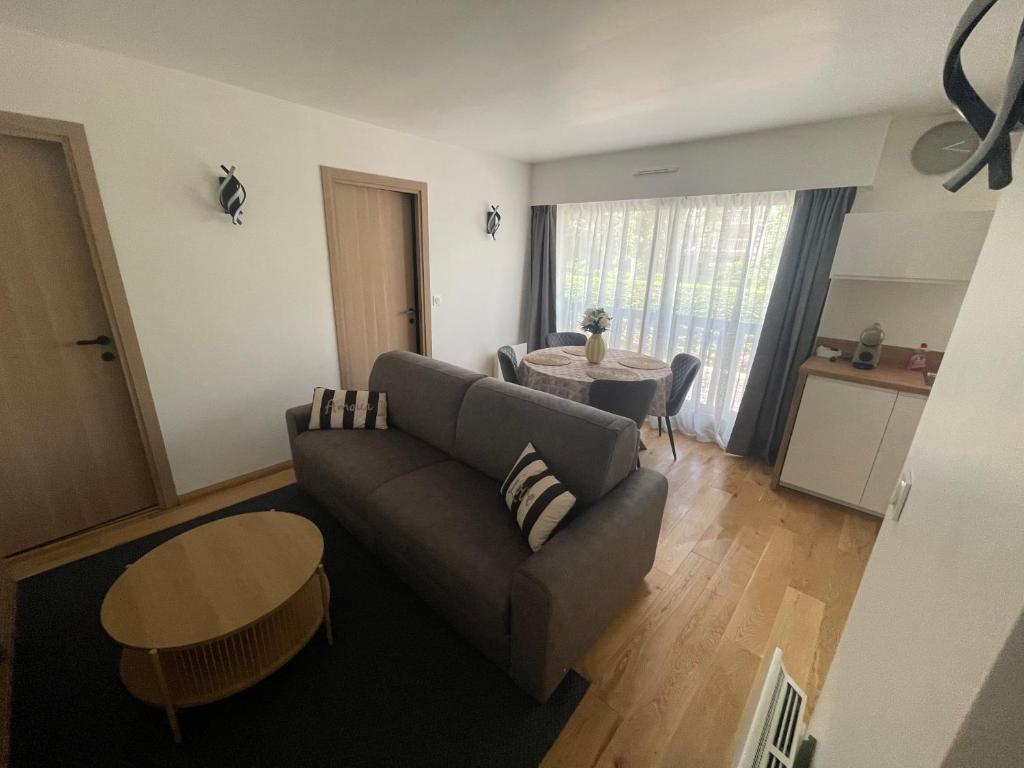 Appartement cosy à 300 mètres de la plage - 1