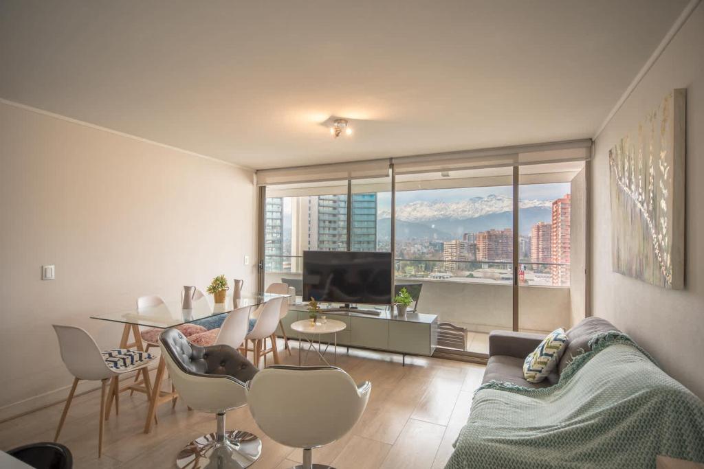 Exclusive Apt in Las Condes Balcony & Pool - 4