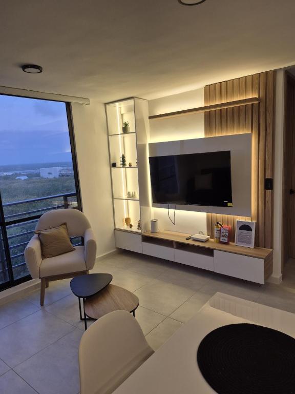 Fully Equipped Modern Apartment - 1