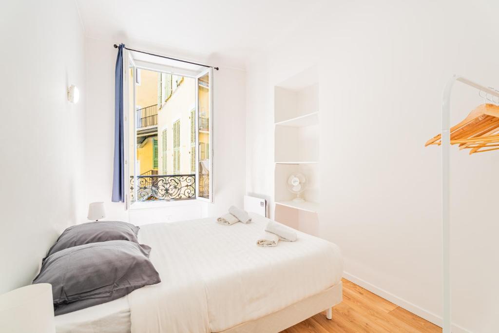 Best location of Nice, le Port, charming flat 4 - 3