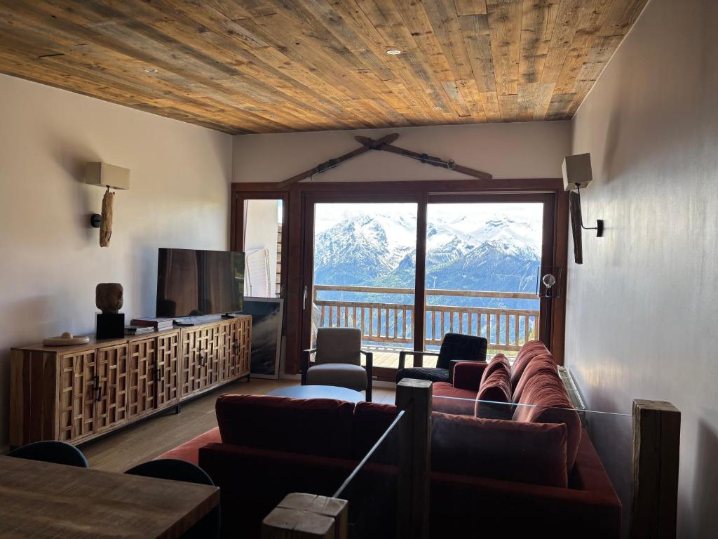 The Mountain View - 5