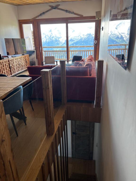 The Mountain View - 4