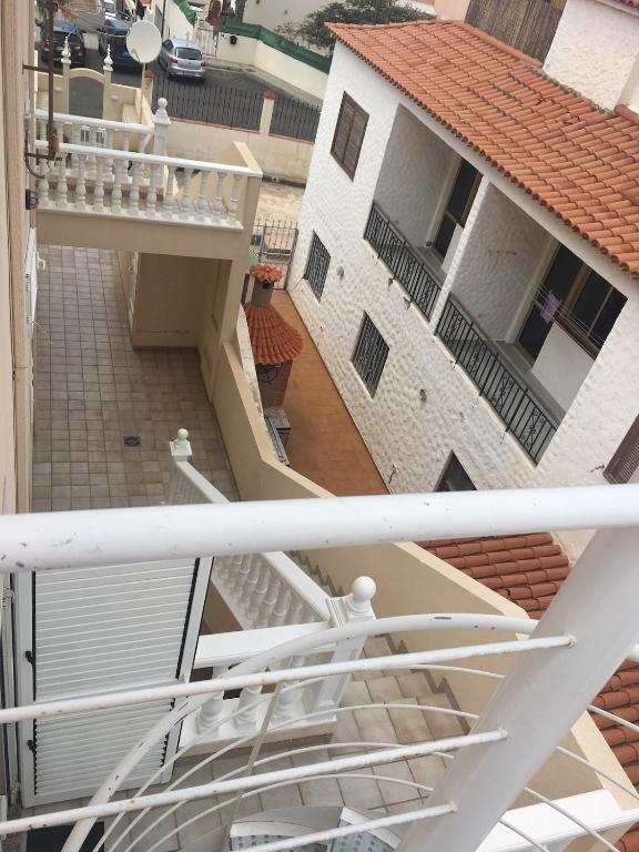 bright suite with private entrance and balcony - 5