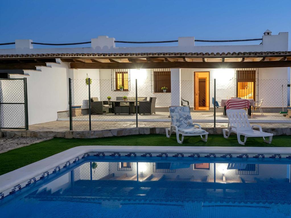 Chalet Piscina Privada Conil SOLO para familias y parejas - 4