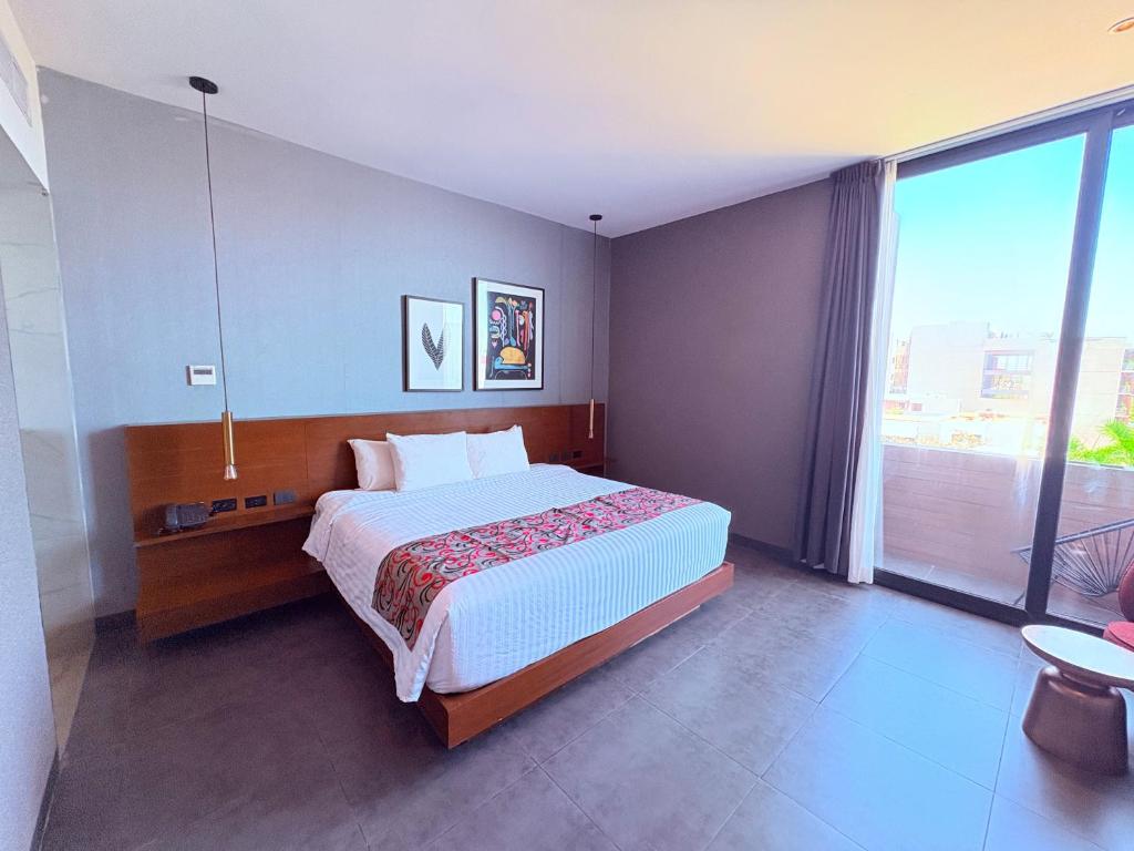 Queen Suite Oasis Just Minutes from the Beach - 2
