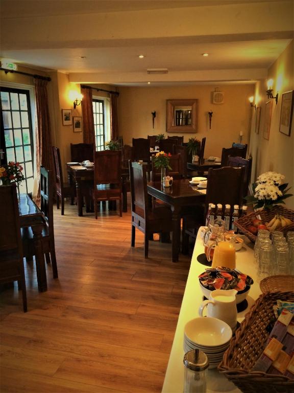 The Crown Inn, Frampton Mansell photo 3