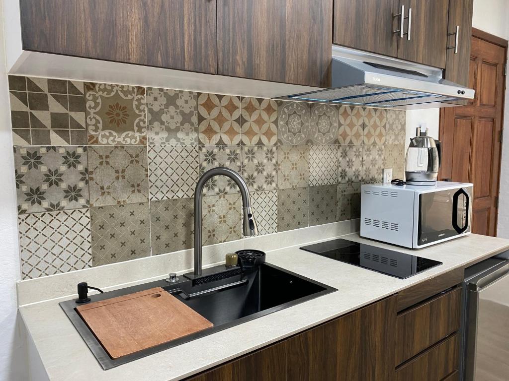 Cozy Apartment near Eugenia Metro Station - Mochaj - 5