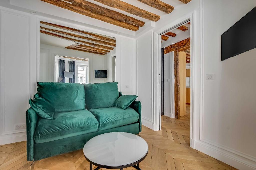 2BDR 5P apartment au centre de Paris in downtown Paris - 1