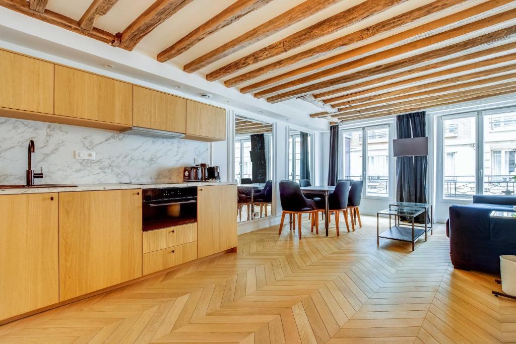 2BDR 5P apartment au centre de Paris in downtown Paris - 4