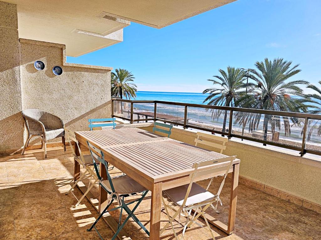 Teresita Home Sea Views and Private Parking - 1