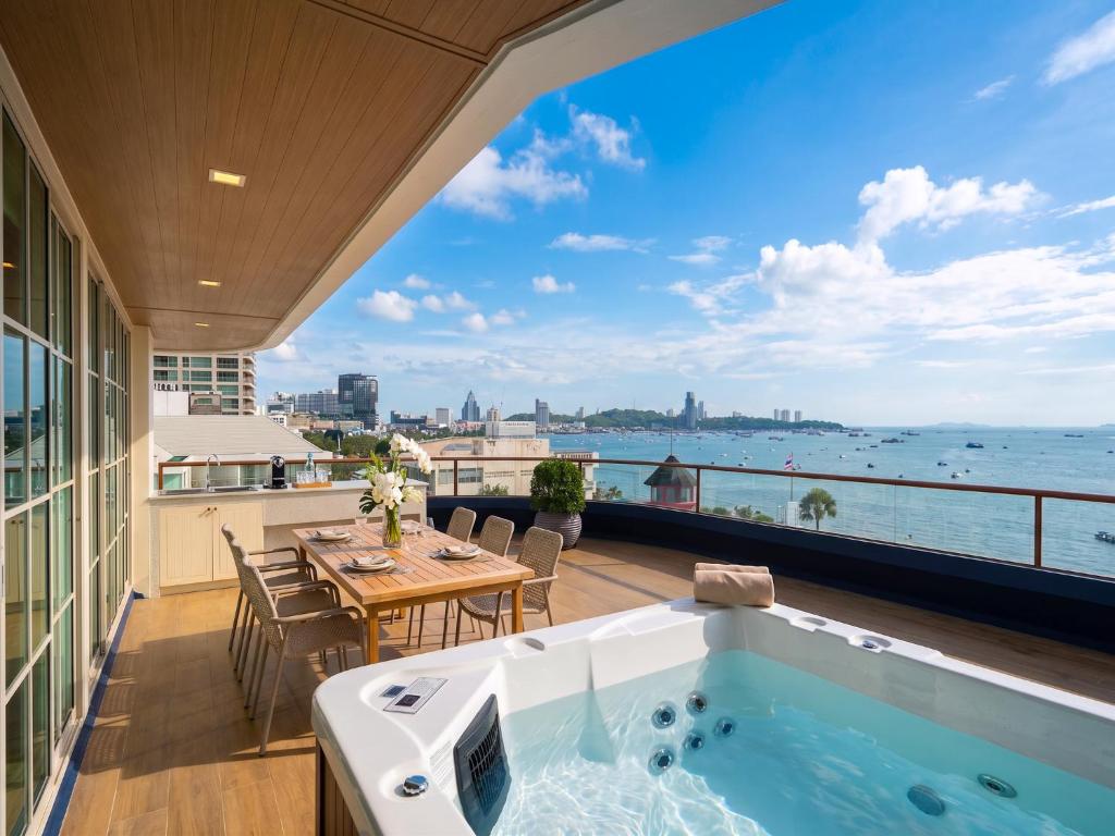Surrounding environment, The Cruise Hotel in Pattaya