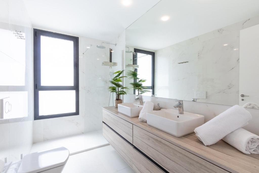 Luxury 3-bdr apartment Benidorm Beach Residence - 2