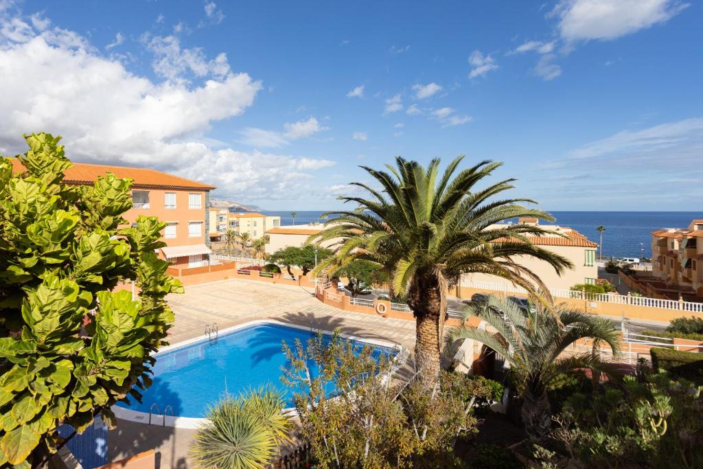 Home2Book Sunny Escape, Pool & Beach in Caletillas - 2