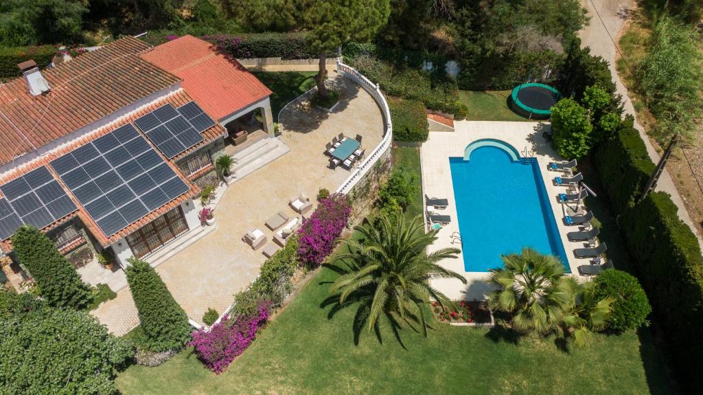 Villa Vita in Elviria, Marbella - 2