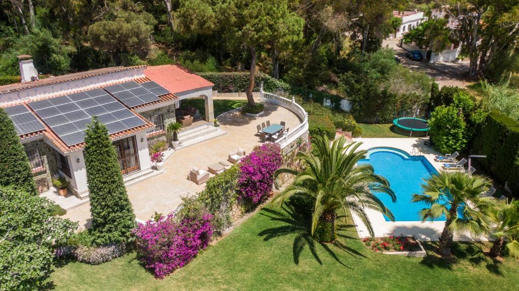 Villa Vita in Elviria, Marbella - 3