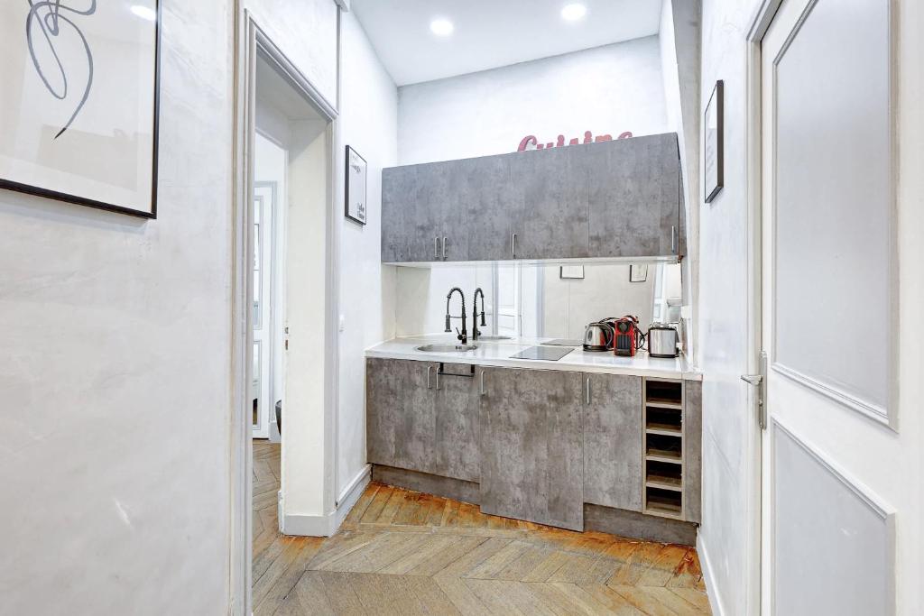 Luxueux appartement Parisien Avenue des Champs-Elysees - 4
