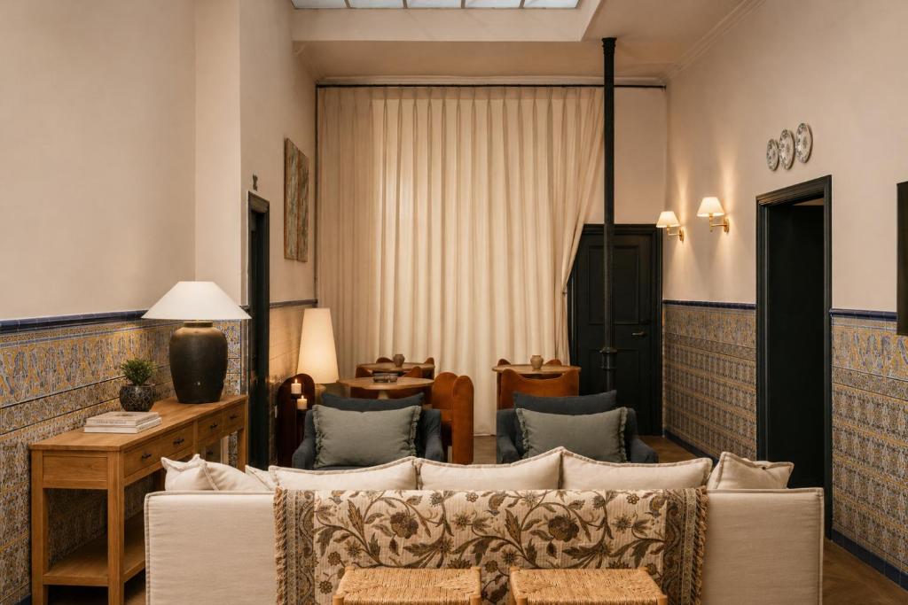 Honest Sevilla Hotel - 3