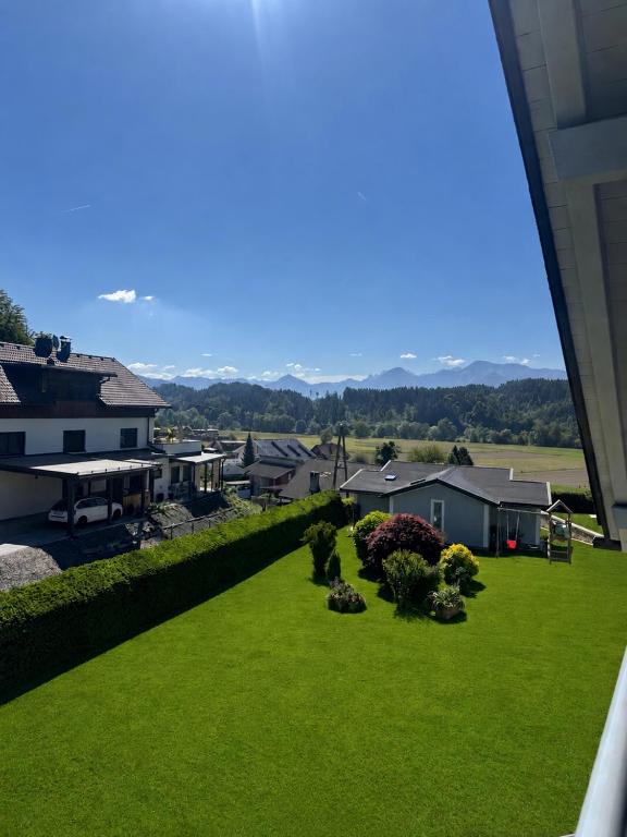Das Bergl - Modernes Apartment mit Bergblick & Balkon nahe Wörthersee - 2