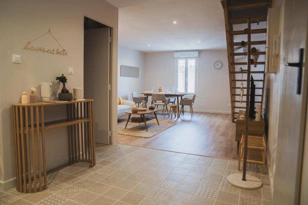 Duplex de charme 80 m2 - 4e étage- dans le centre historique piéton - 2