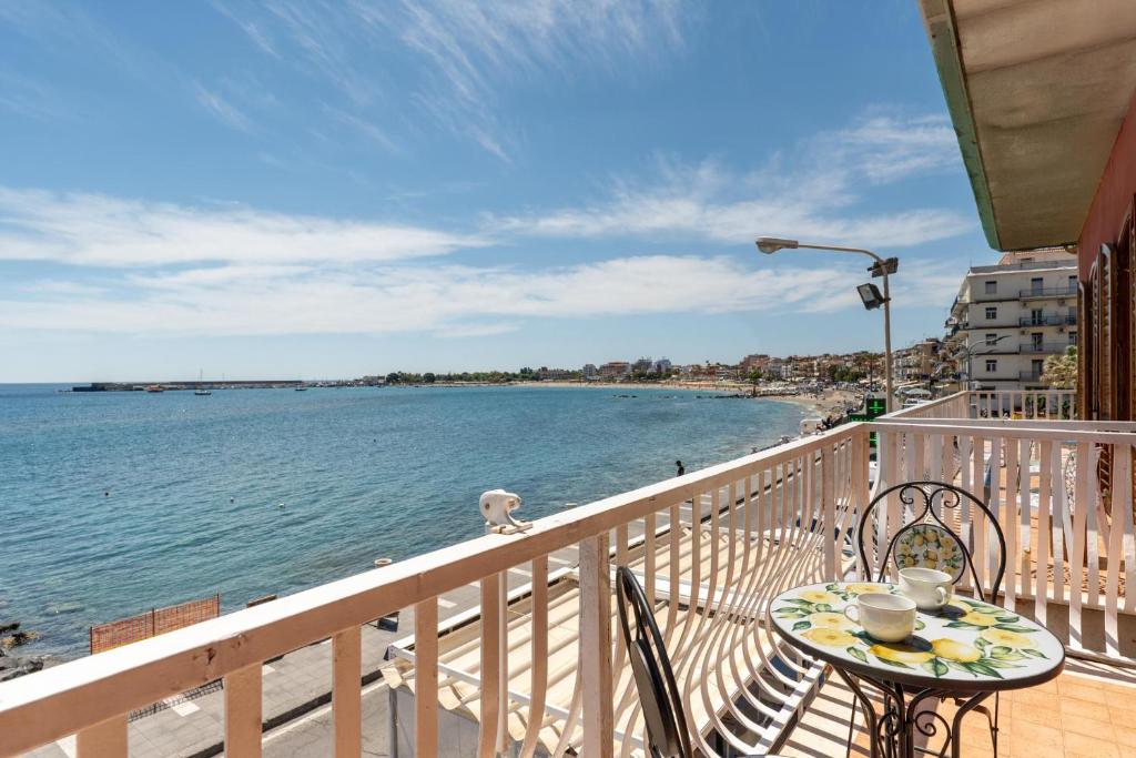 GuestHost - Naxos Dream - Sea View on Taormina - 1