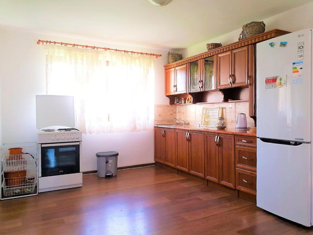 Ilidza 5-Bedroom Home - 2