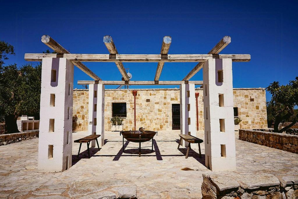 Traditional Lamia With Salt Pool Near Ostuni - 4
