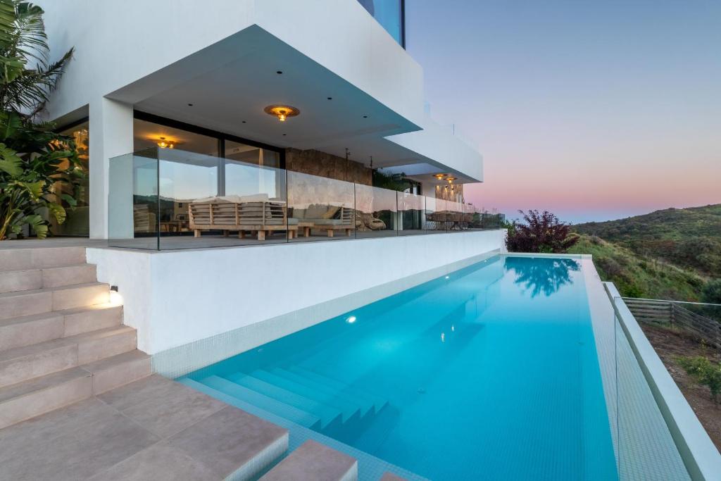 Stylish villa with private pool and outdoor gym - 4