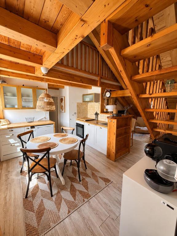 Appartement La Collégiale, au coeur de la vieille ville - 2