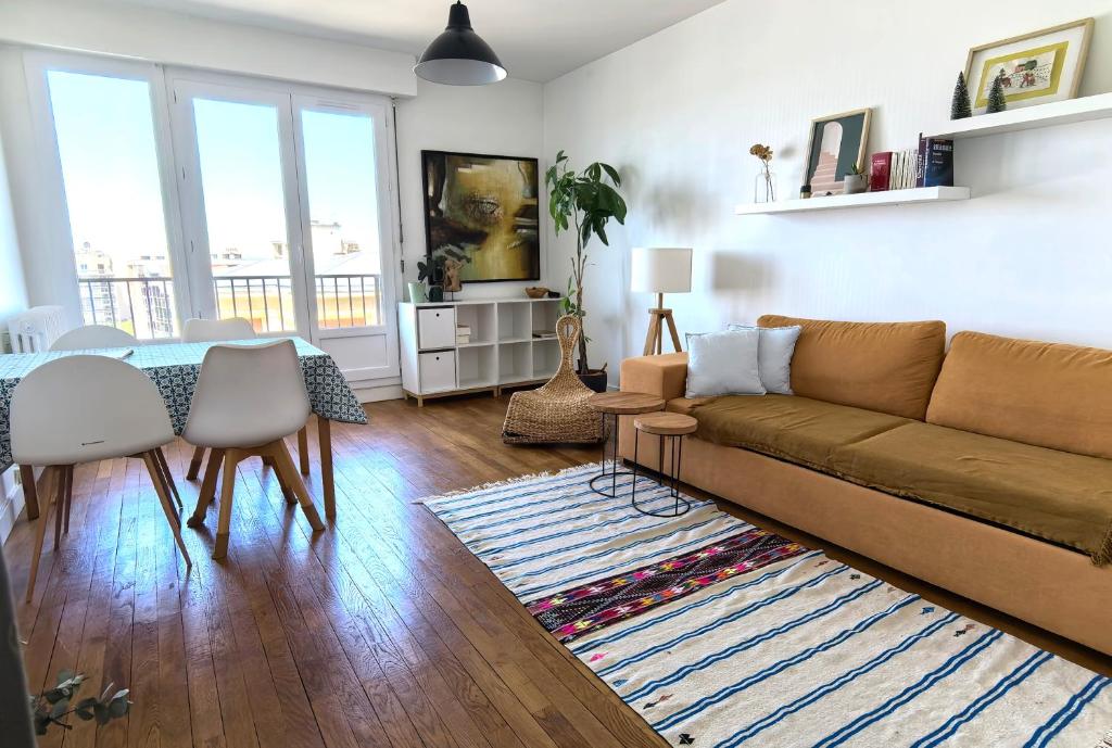 Cozy home with balcony at Lucie&Jeremie Gare - 1