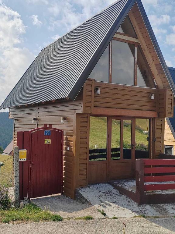 Brvnare tri srca Zabljak, Pitomine - 1
