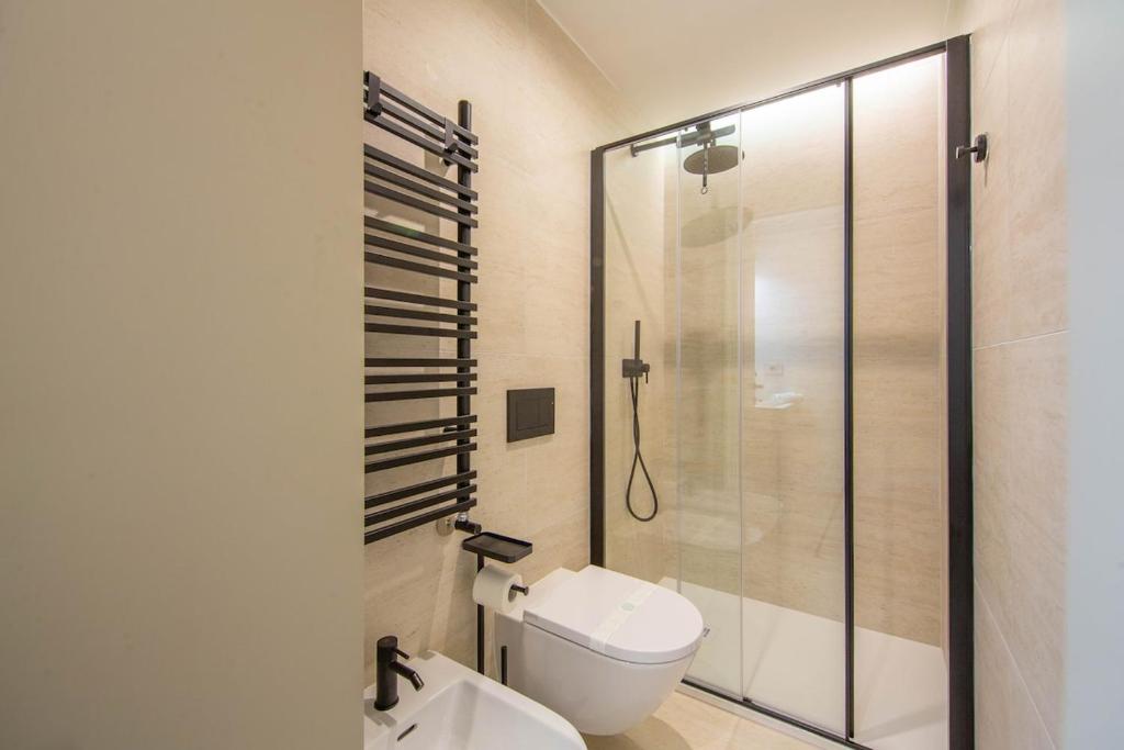 Luxury in the center 1bedroom apartment with AC and balcony - 4