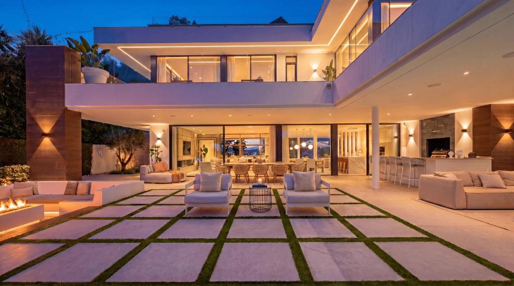 VACATION MARBELLA I Villa Almost Heaven, Private Heated Pool, Prime Location Golf Valley, Minutes to Puerto Banus, Hot Tub, GYM, World-Class Dining - 5