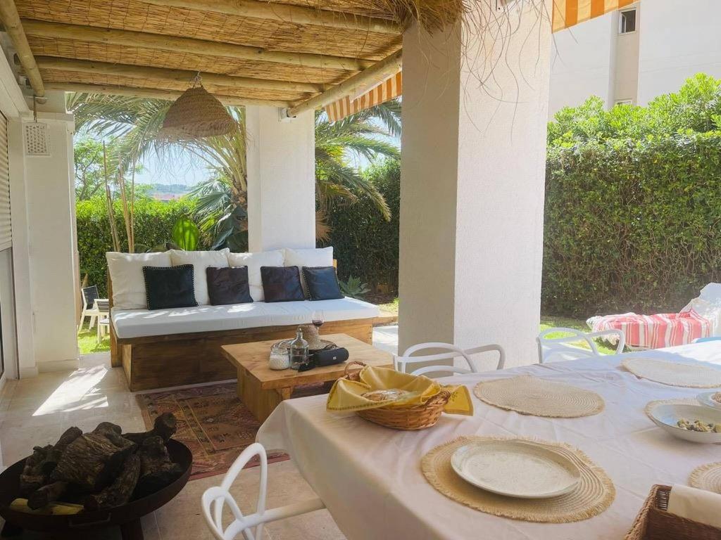 Apartamento con diseño, jardín privado, piscina comunitaria y acceso directo playa arenal by homeprive - 3
