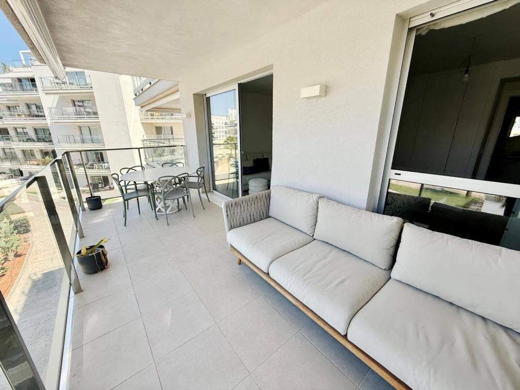 Marina Real 86 by homeprive - 3