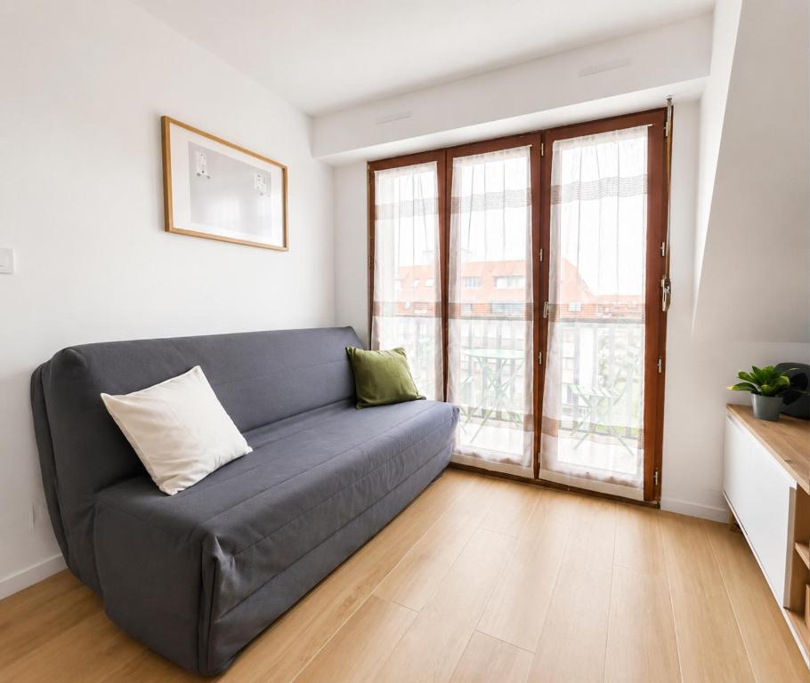 T2, moderne, balcon avec vue mer et parking privé - 3