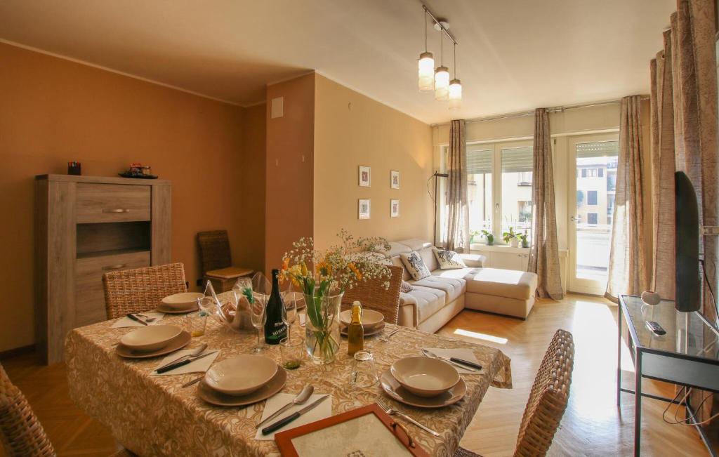 3 Bedroom Nice Apartment In Rovereto - 1