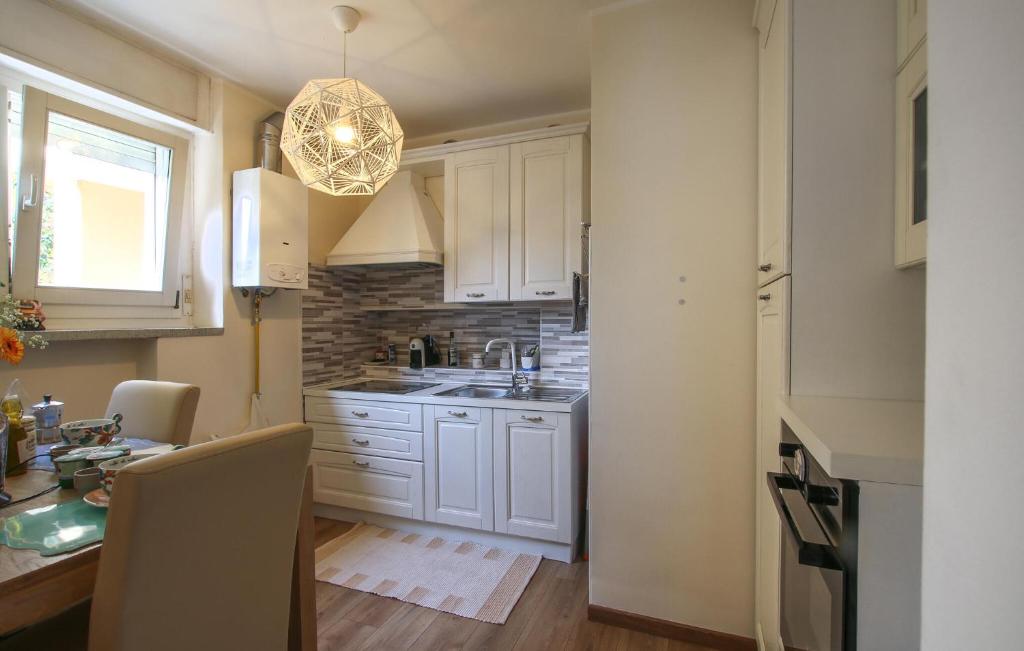3 Bedroom Nice Apartment In Rovereto - 5