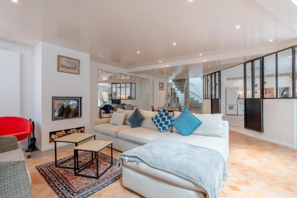 Unique 4BR Architect House with Private Terrace - 2