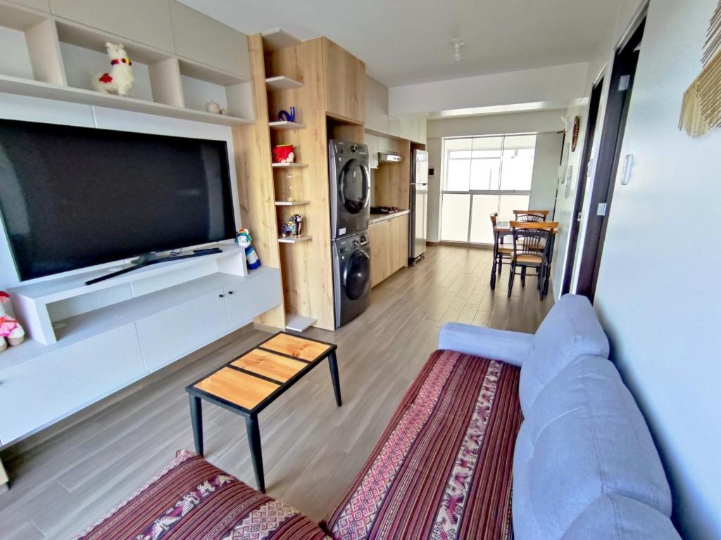 Departamento Moderno en Wanchaq, 2 Habitaciones, Vista y Lavadora y Secadora - 4
