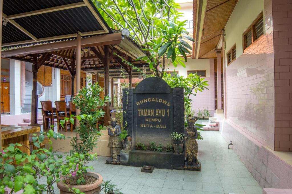 Bungalow Kempu Taman Ayu I — Hotel in Bali